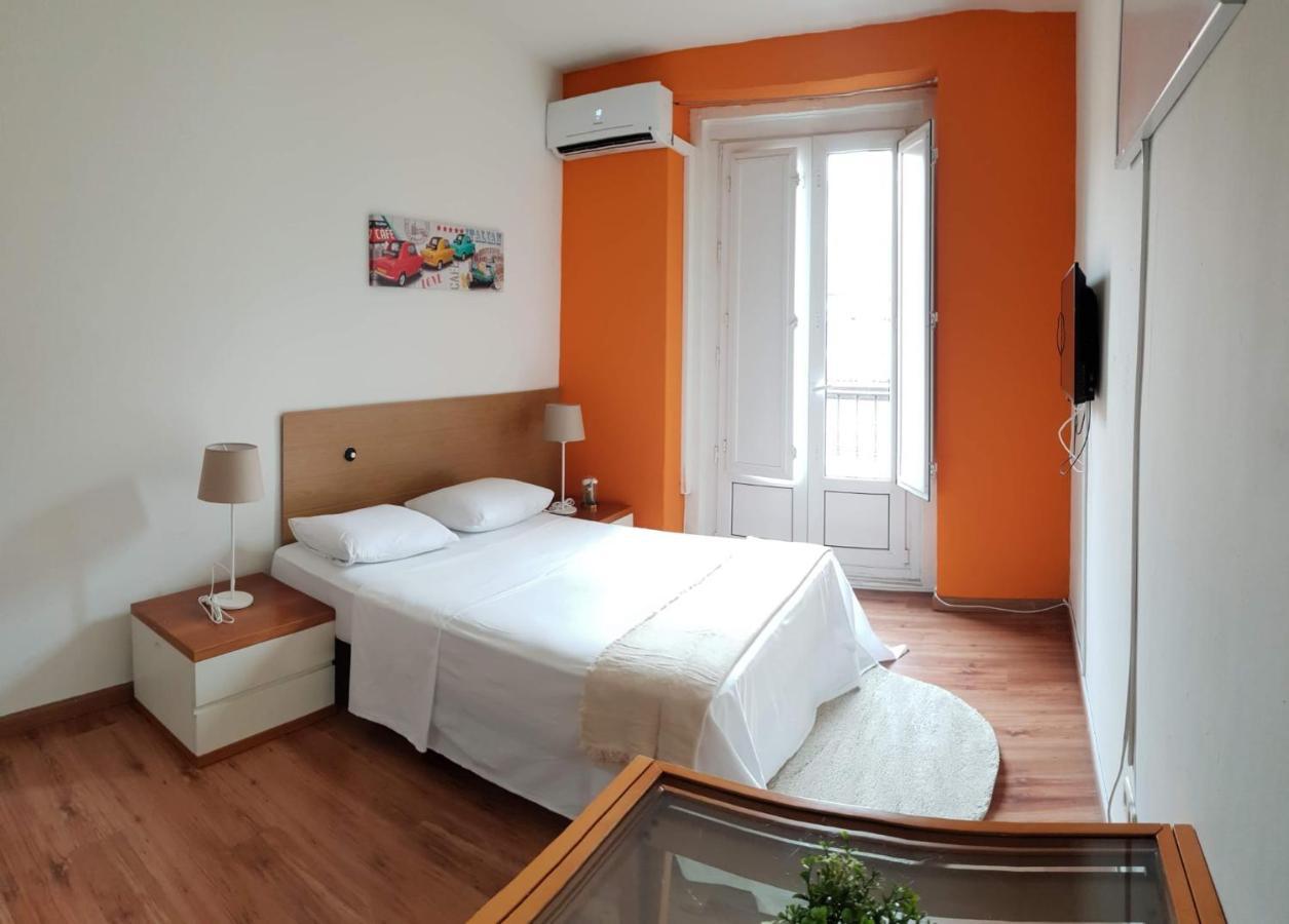 Apartamentos Fuencarral Madrid Ngoại thất bức ảnh